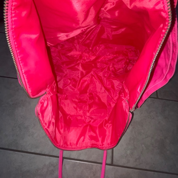 VICTORIA’S SECRET Large Neon Pink Crossbody Weekend Tote Duffle Bag - Picture 6 of 8